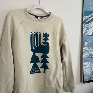 REI graphic crewneck